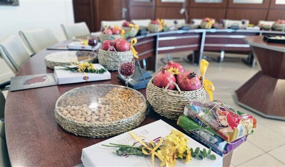 جشن یلدای ۱۴۰۳ در خانواده آرتین برنا