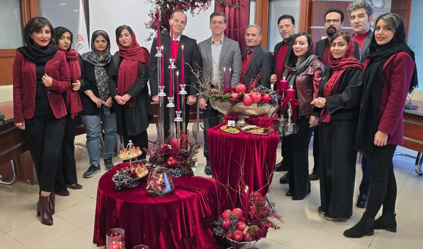 جشن یلدا 1404 در شرکت آرتین برنای تهران